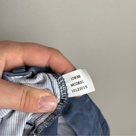 PETER MILLAR Men's Winston Washed Twill Short in Navy Blue - Picture 9 of 10